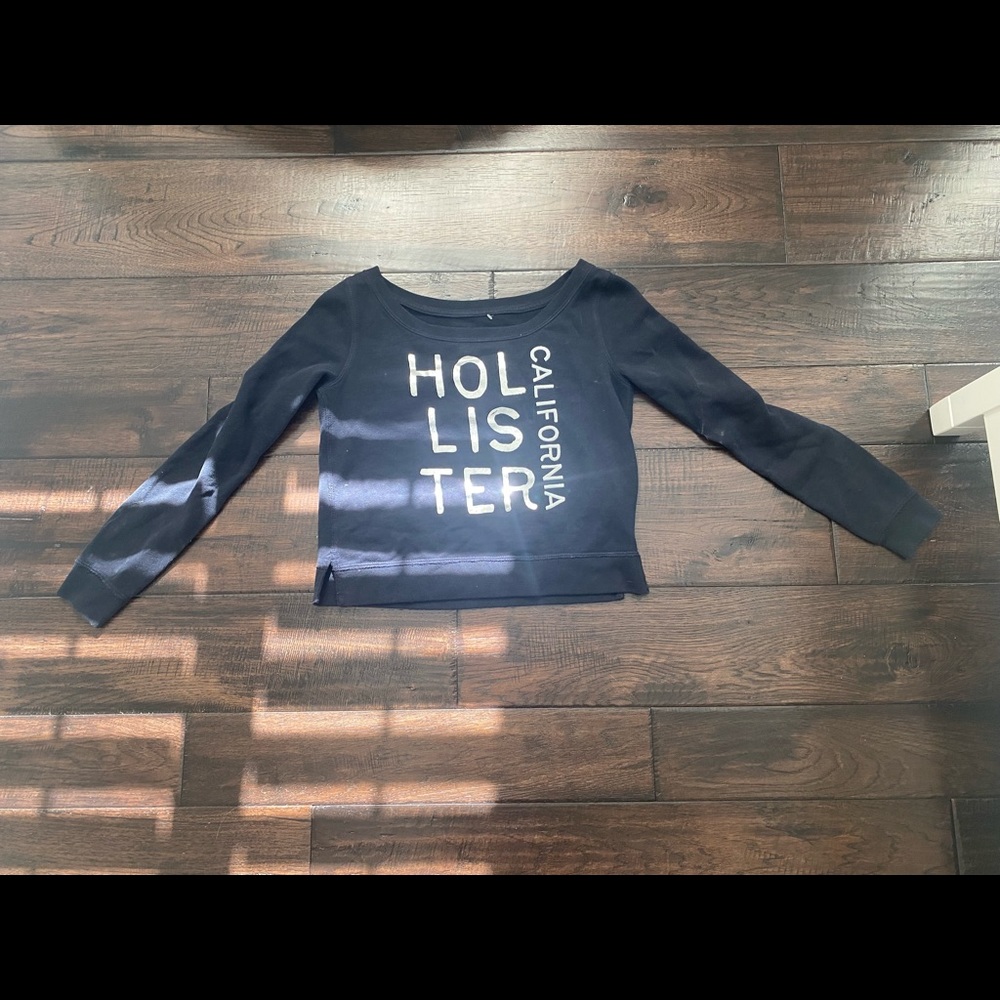 Navy/ Silver XS Cropped Hollister CrewNeck/Sweater